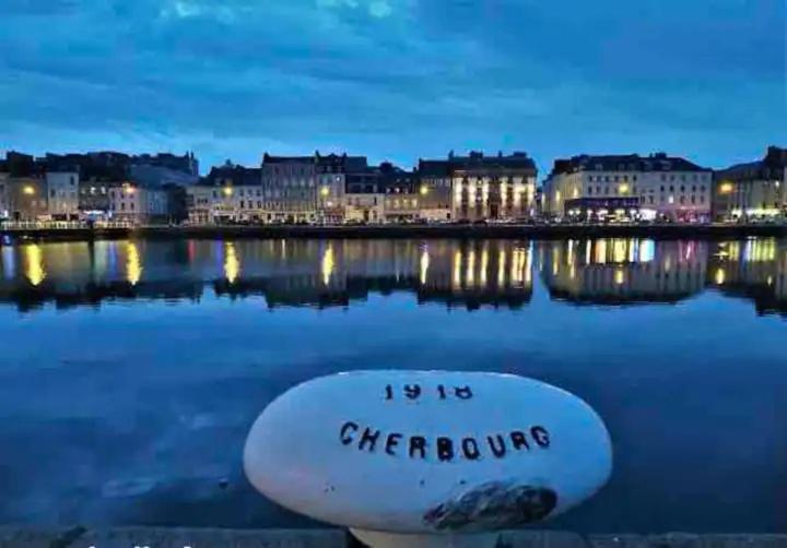 Gite La Fontaine Des Pres Cherbourg-en-Cotentin Esterno foto