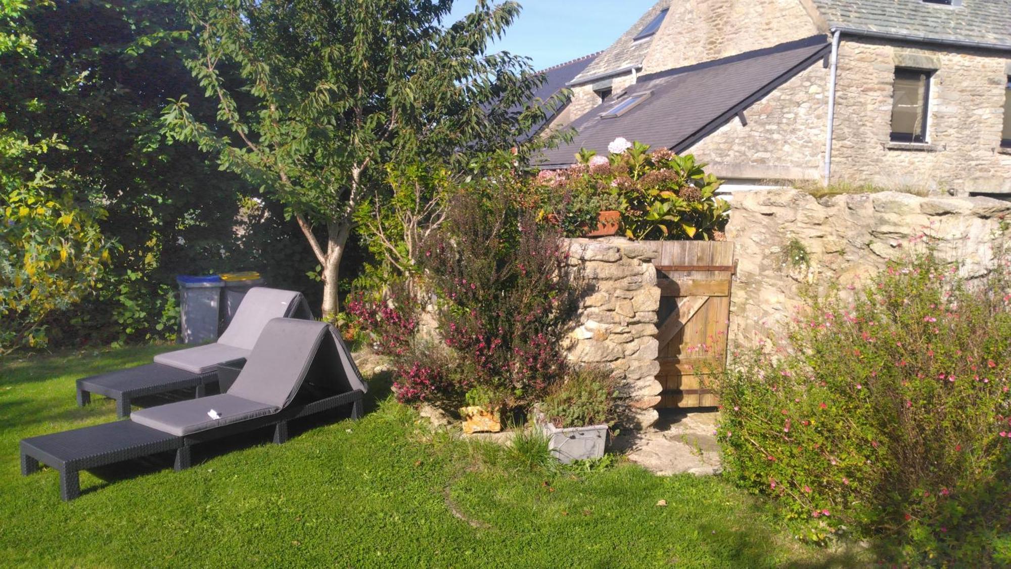 Gite La Fontaine Des Pres Cherbourg-en-Cotentin Esterno foto